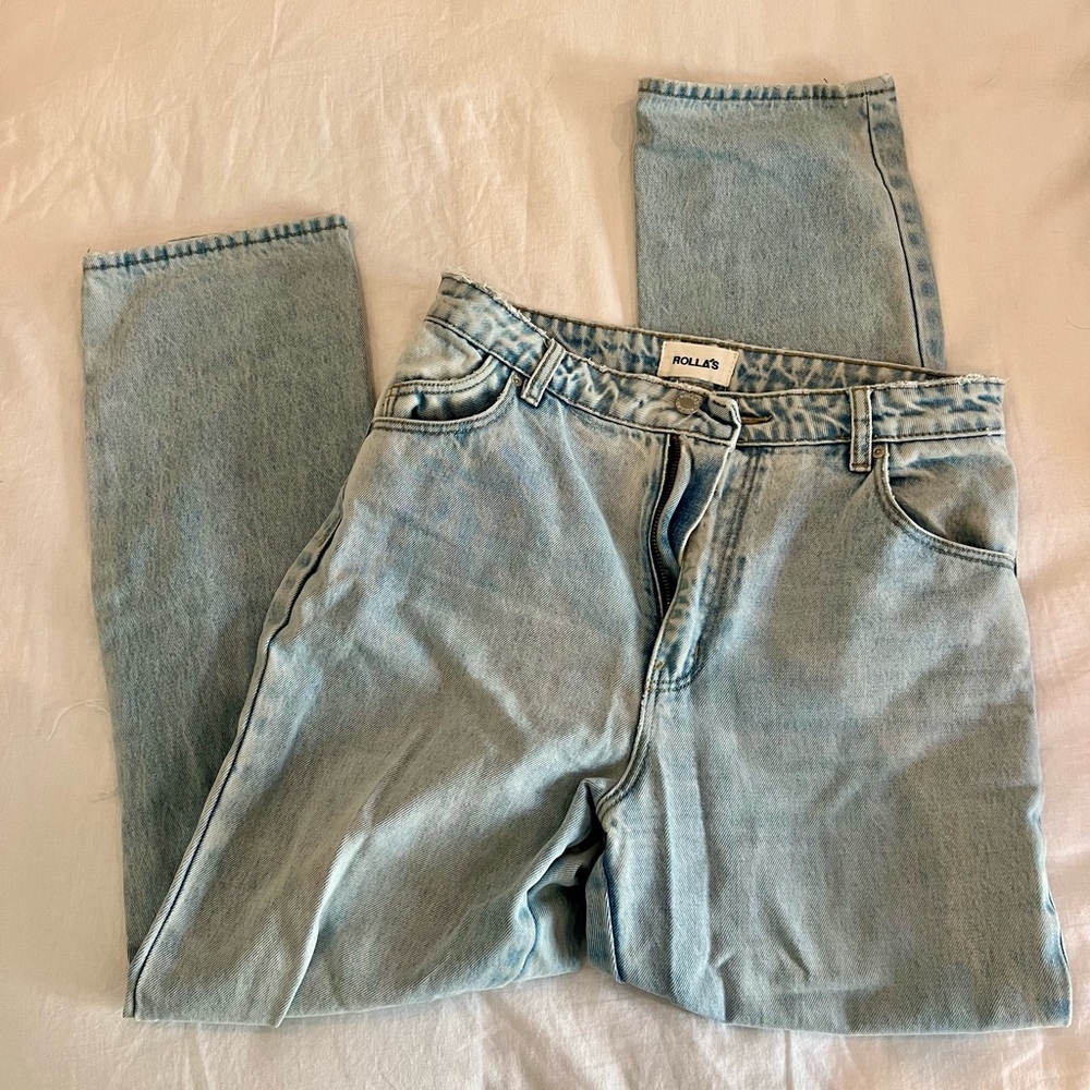 Rolla’s light wash jeans